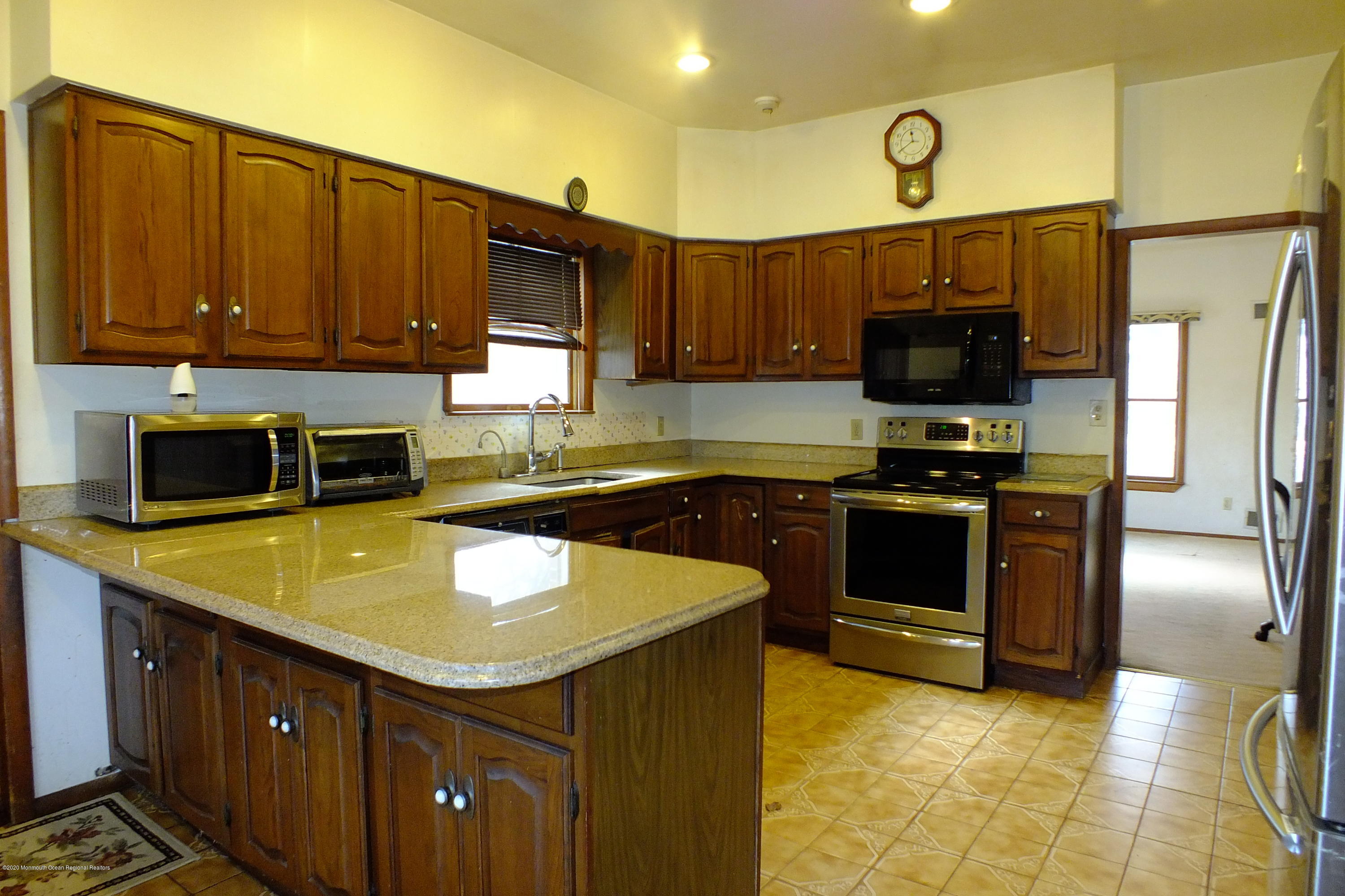 543 Line Road Holmdel, NJ 07733 - Photo 8 of 19 Kitchen
