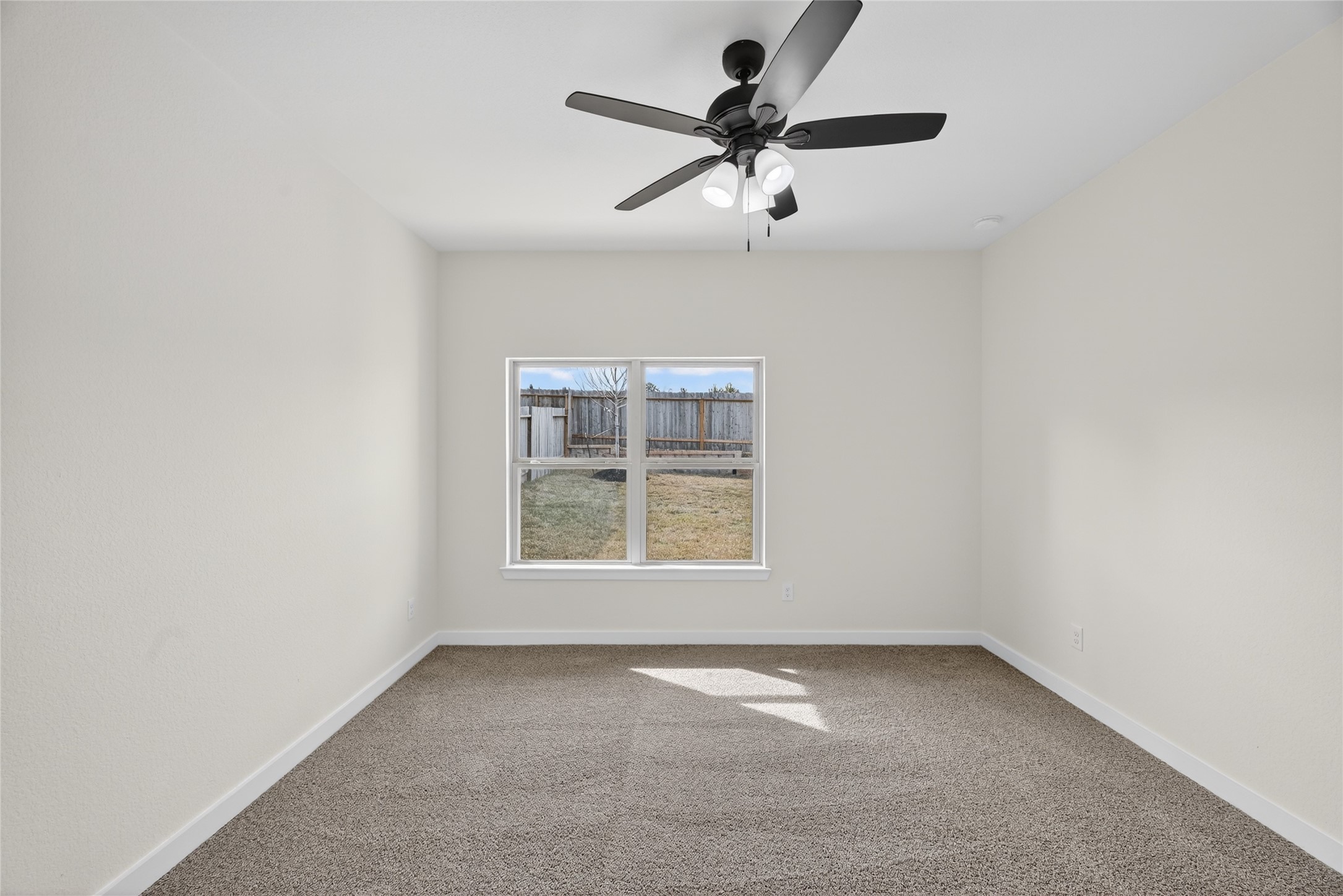 640 Levine Court Conroe, TX 77316 - Photo 10 of 22 Spacious primary suite