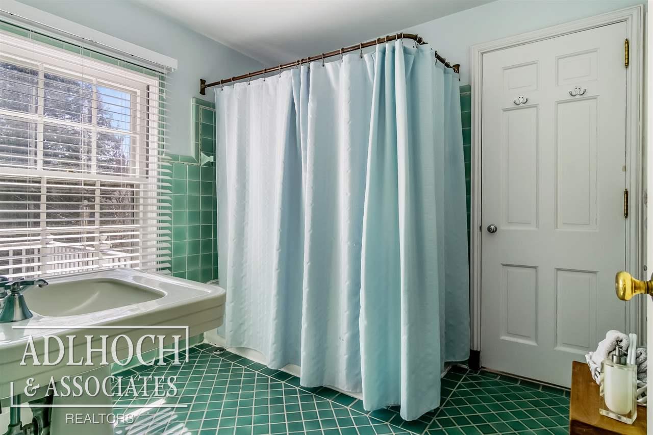 181 Merriweather Road Grosse Pointe Farms, MI 48236 - Photo 22 of 37