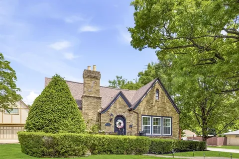 $965,000 | 5451 Merrimac Avenue, Dallas, TX 75206