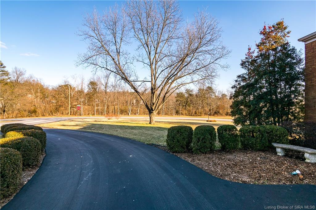 17 Trimingham Road New Albany, IN 47150 - Photo 8 of 60 Gallery Image 8