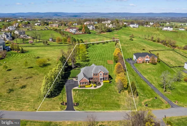 $1,400,000 | 15242 Bankfield Drive, Waterford, VA 20197