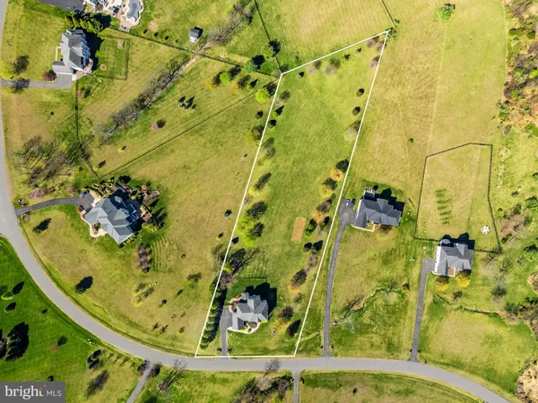 $1,400,000 | 15242 Bankfield Drive, Waterford, VA 20197