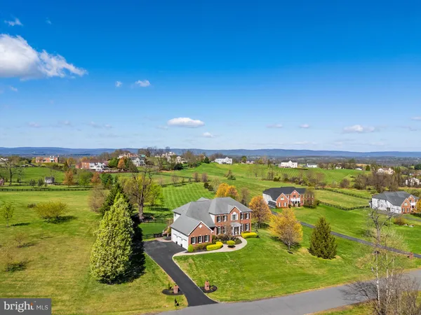 $1,400,000 | 15242 Bankfield Drive, Waterford, VA 20197