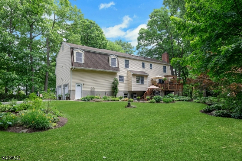 20 Lark Lane Oak Ridge, NJ 07438 - Photo 2 of 47
