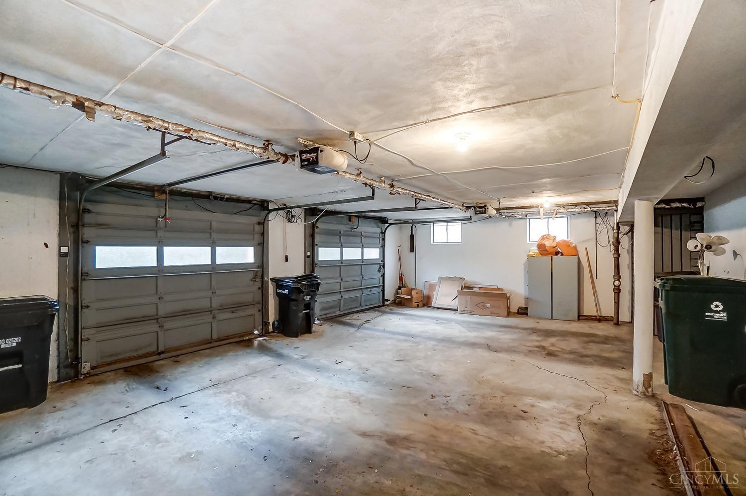 3374 Woodford Road, Unit 2 Cincinnati, OH 45213 - Photo 11 of 17