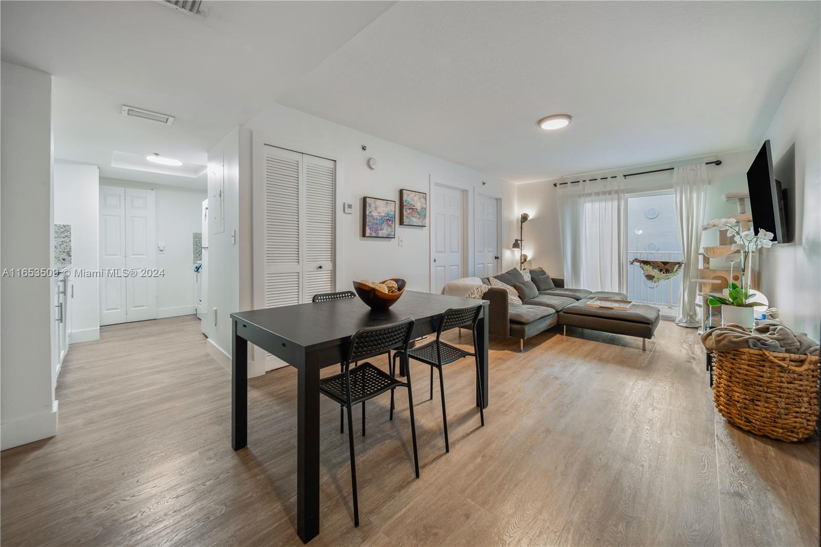 2415 Northwest 16th St Road, Unit 5071 Miami, FL 33125 - Photo 3 of 14 Gallery Image 3