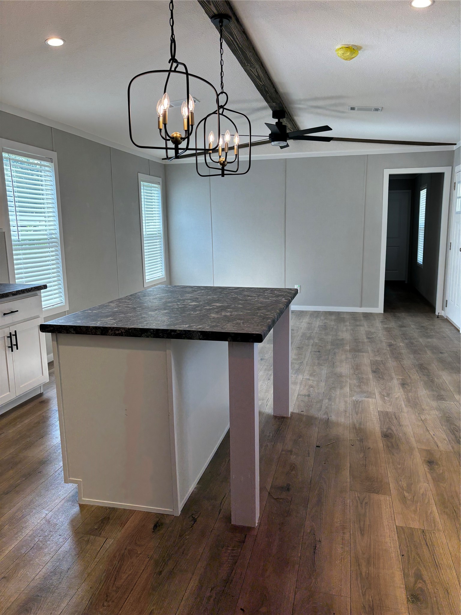 9320 Murray J Road Hull, TX 77564 - Photo 9 of 19 Gallery Image 9