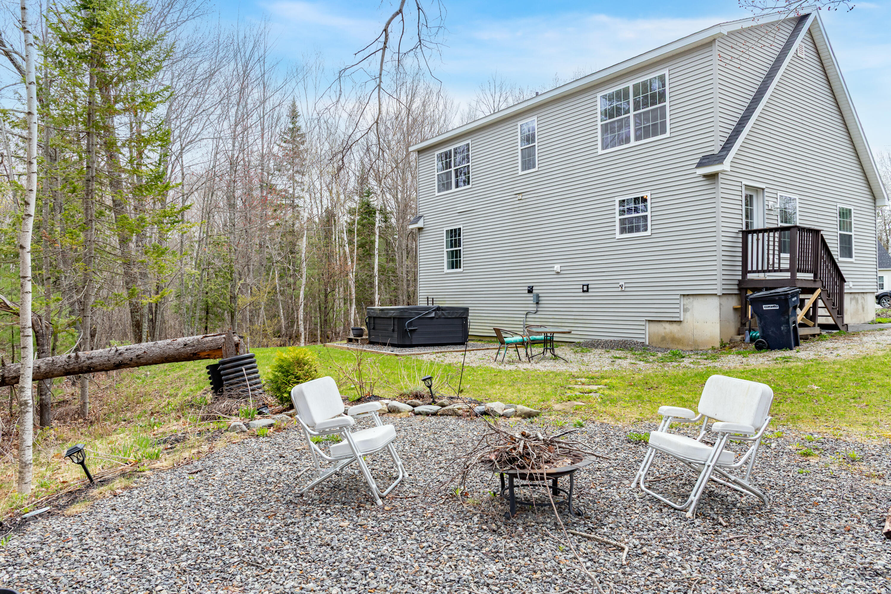 53 Cardinal Way Bangor, ME 04401 - Photo 8 of 32 53 Cardinal Way Exteriors-10