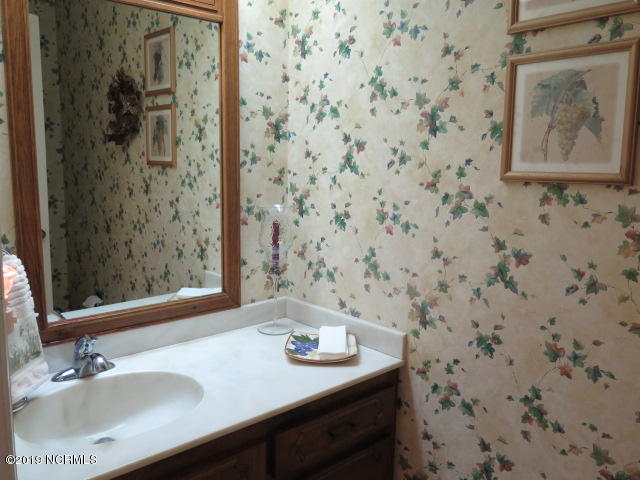 508 Pineview Road Clinton, NC 28328 - Photo 19 of 28 IMG_3459