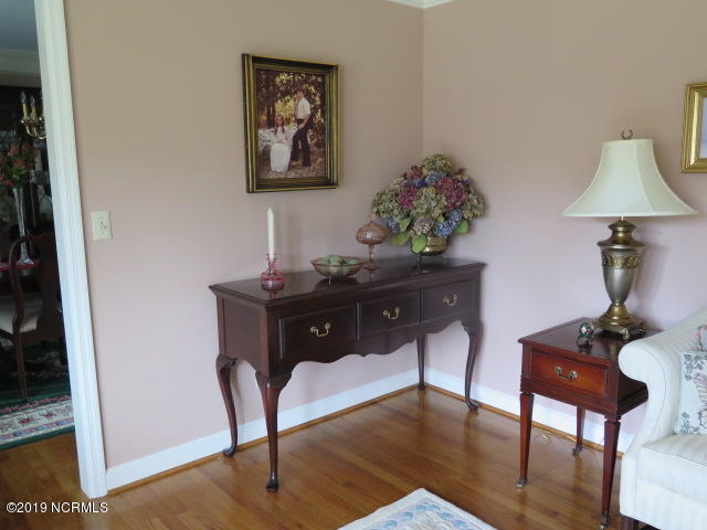 508 Pineview Road Clinton, NC 28328 - Photo 9 of 28 IMG_3500