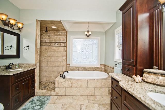1275 Pomroy Road Manchester, TN 37355 - Photo 8 of 16 A master bath to die for.. tiled shower, jacuzzi air tub and so much more..