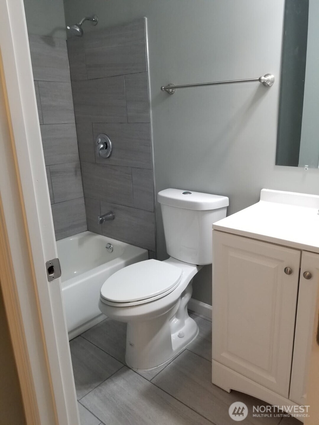 838 Harrington Avenue Northeast Renton, WA 98056 - Photo 31 of 38