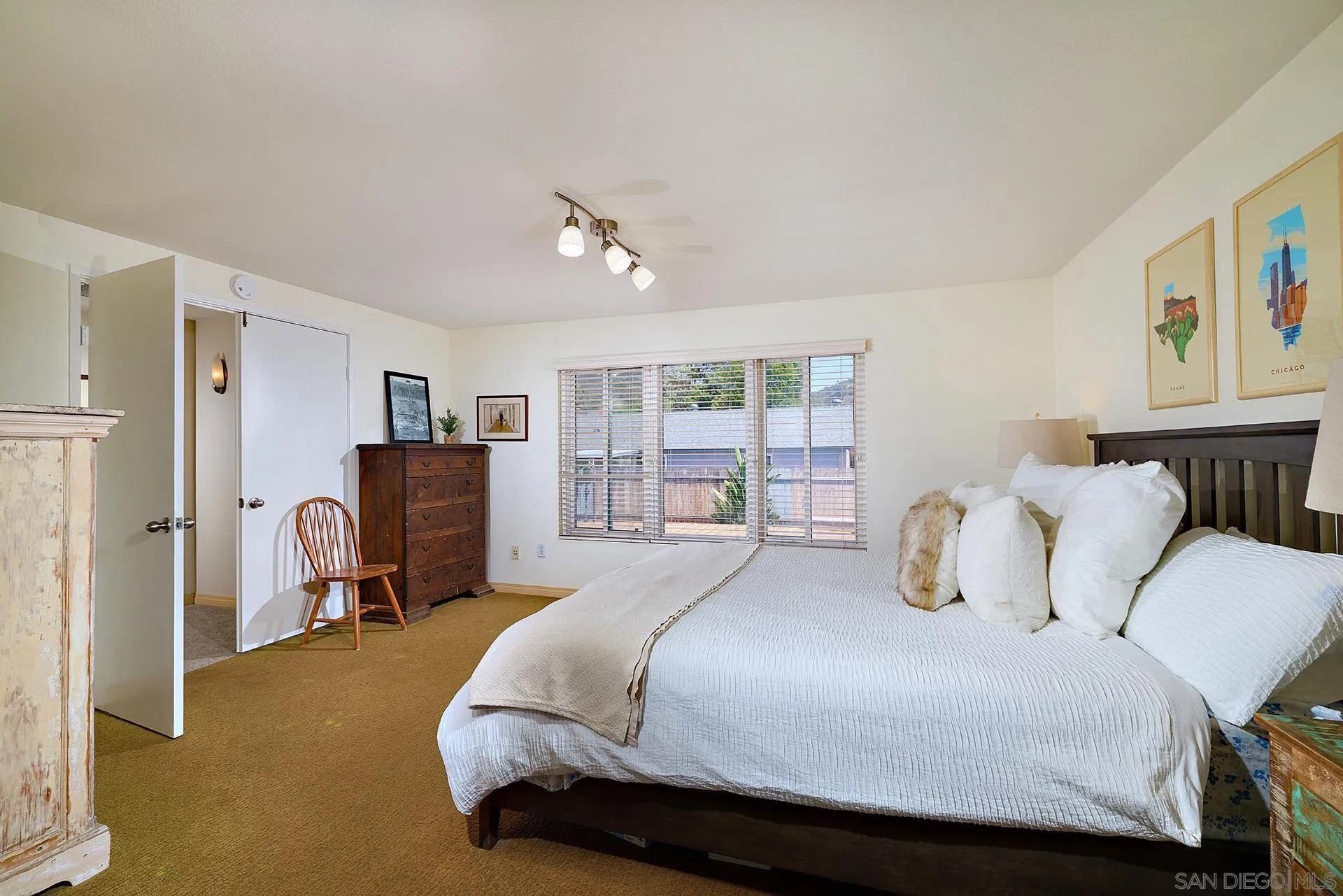 15019 Amso Street Poway, CA 92064 - Photo 13 of 36