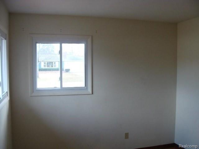 11065 South Evergreen Road Birch Run, MI 48415 - Photo 9 of 13 8.jpg
