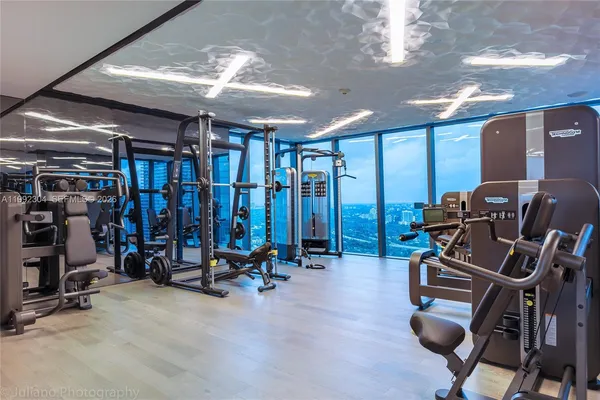 $6,500 | 1451 Brickell Avenue, Unit 905, Miami, FL 33131