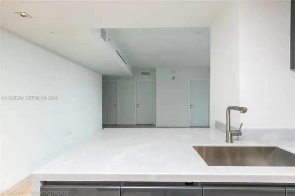 $6,500 | 1451 Brickell Avenue, Unit 905, Miami, FL 33131