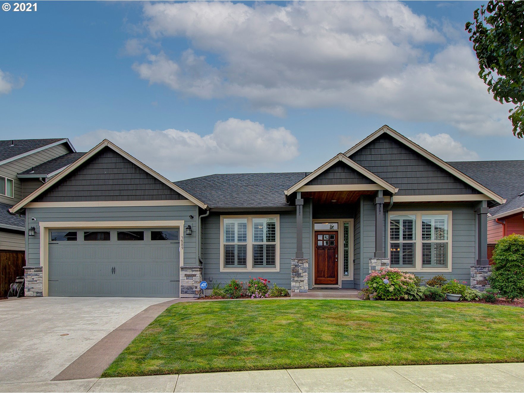 3889 North 1st Way Ridgefield, WA 98642 - Photo 1 of 30