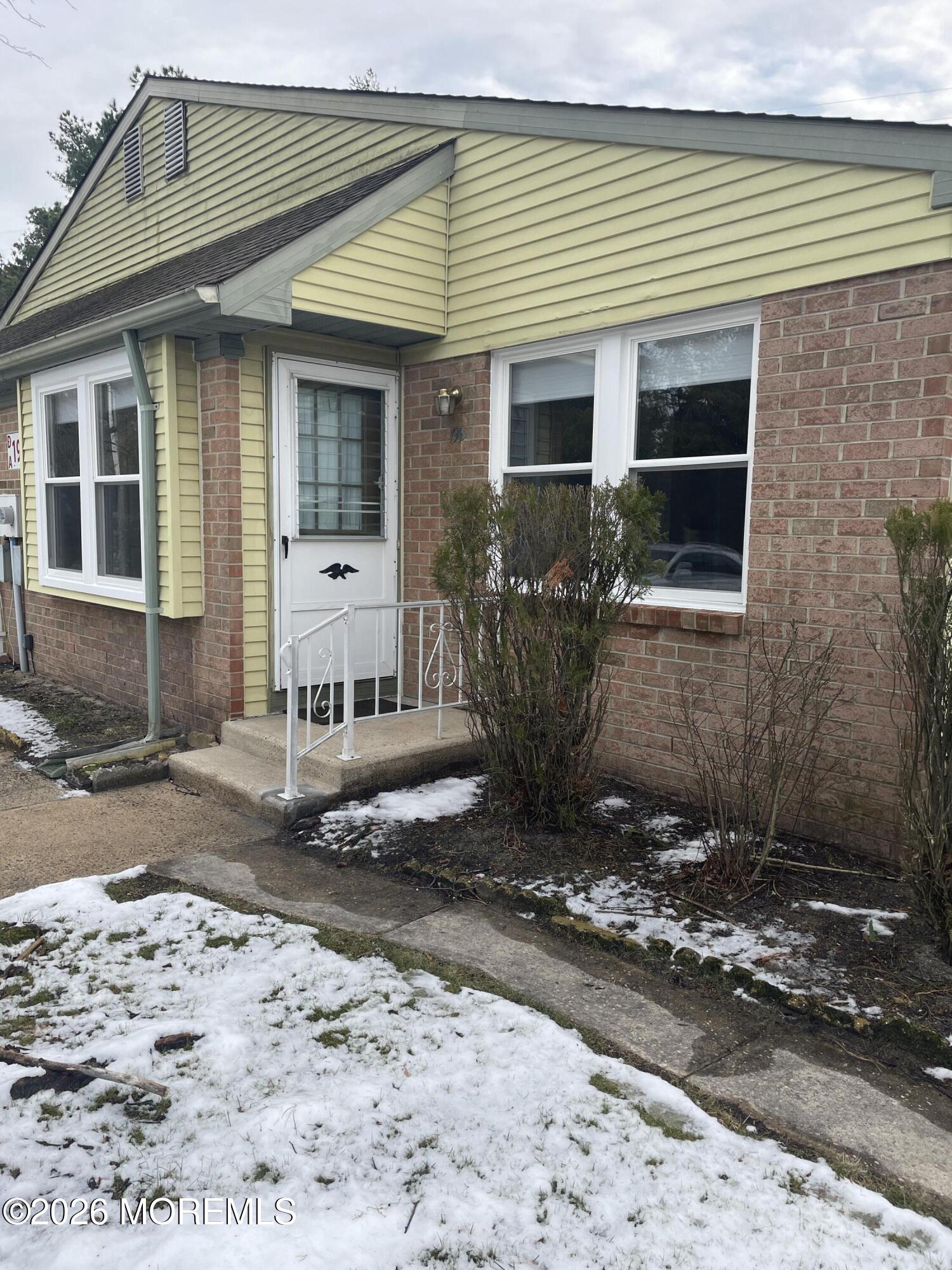 19 B Medford Road, Unit 61 Whiting, NJ 08759 - Photo 3 of 19 IMG_4637