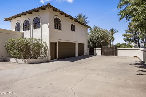 $4,500,000 | 8700 North 58th Place, Paradise Valley, AZ 85253