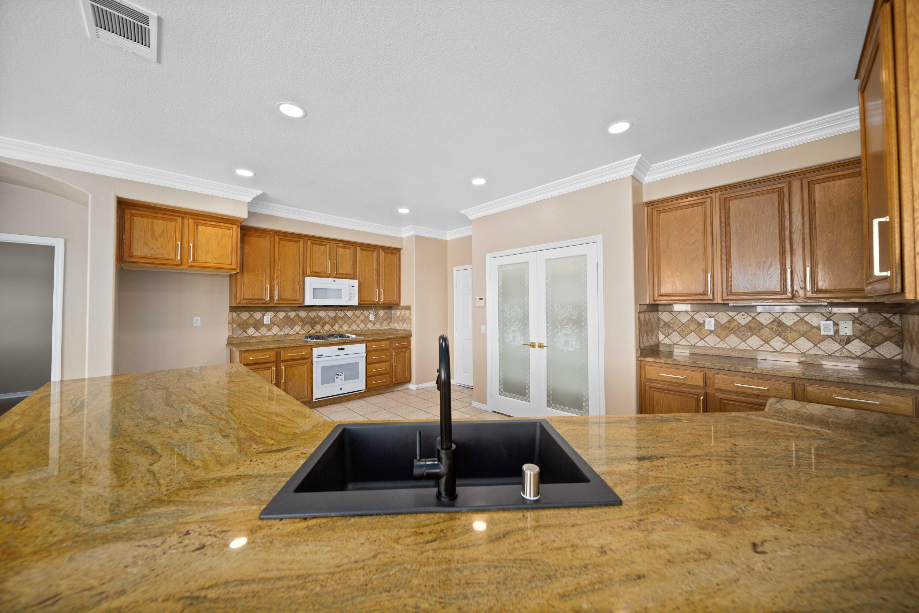 3121 Club Rancho Drive Palmdale, CA 93551 - Photo 18 of 54 3121 Club Rancho Dr-18