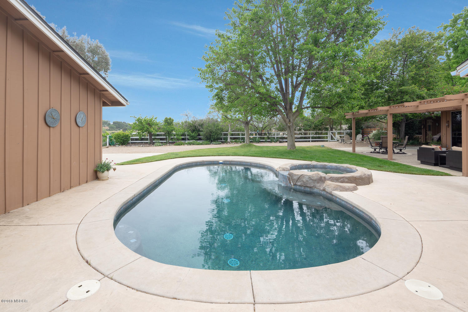 2698 Quail Valley Road Solvang, CA 93463 - Photo 33 of 40 Pool