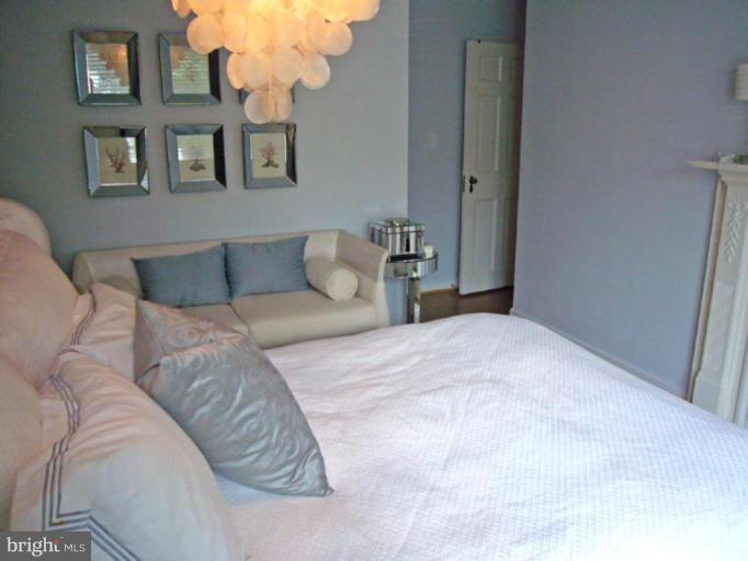 201 East Glebe Road, Unit 6201C Alexandria, VA 22305 - Photo 15 of 23 Master Bedroom #3