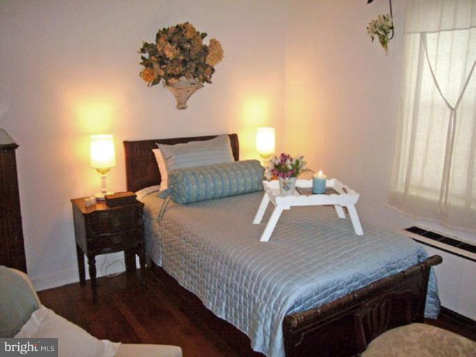 201 East Glebe Road, Unit 6201C Alexandria, VA 22305 - Photo 18 of 23 Bedroom #2