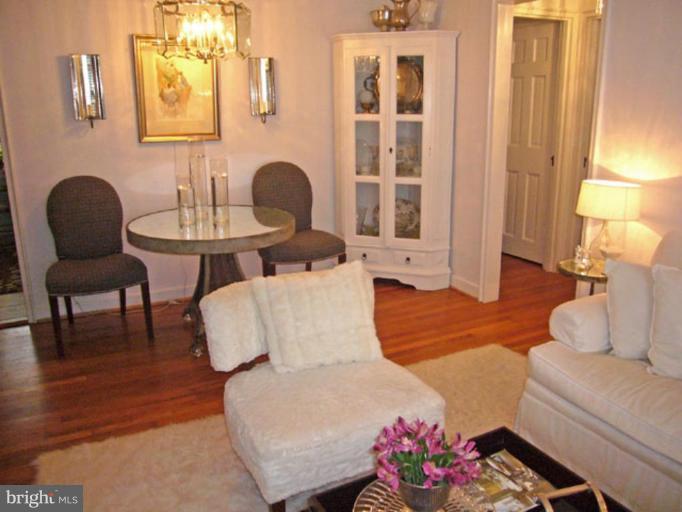 201 East Glebe Road, Unit 6201C Alexandria, VA 22305 - Photo 4 of 23 Dining Room