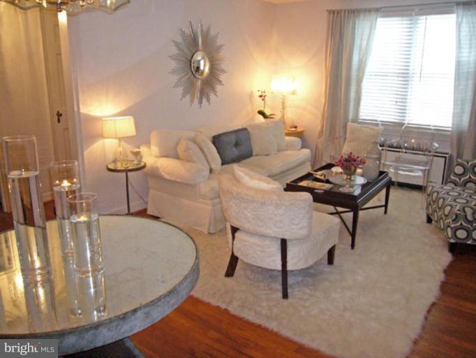 201 East Glebe Road, Unit 6201C Alexandria, VA 22305 - Photo 5 of 23 Dining Room #2