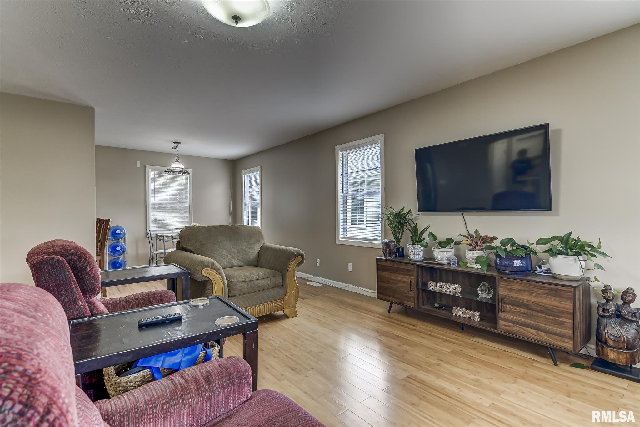 1309 Whitney Lane Springfield, IL 62702 - Photo 6 of 35