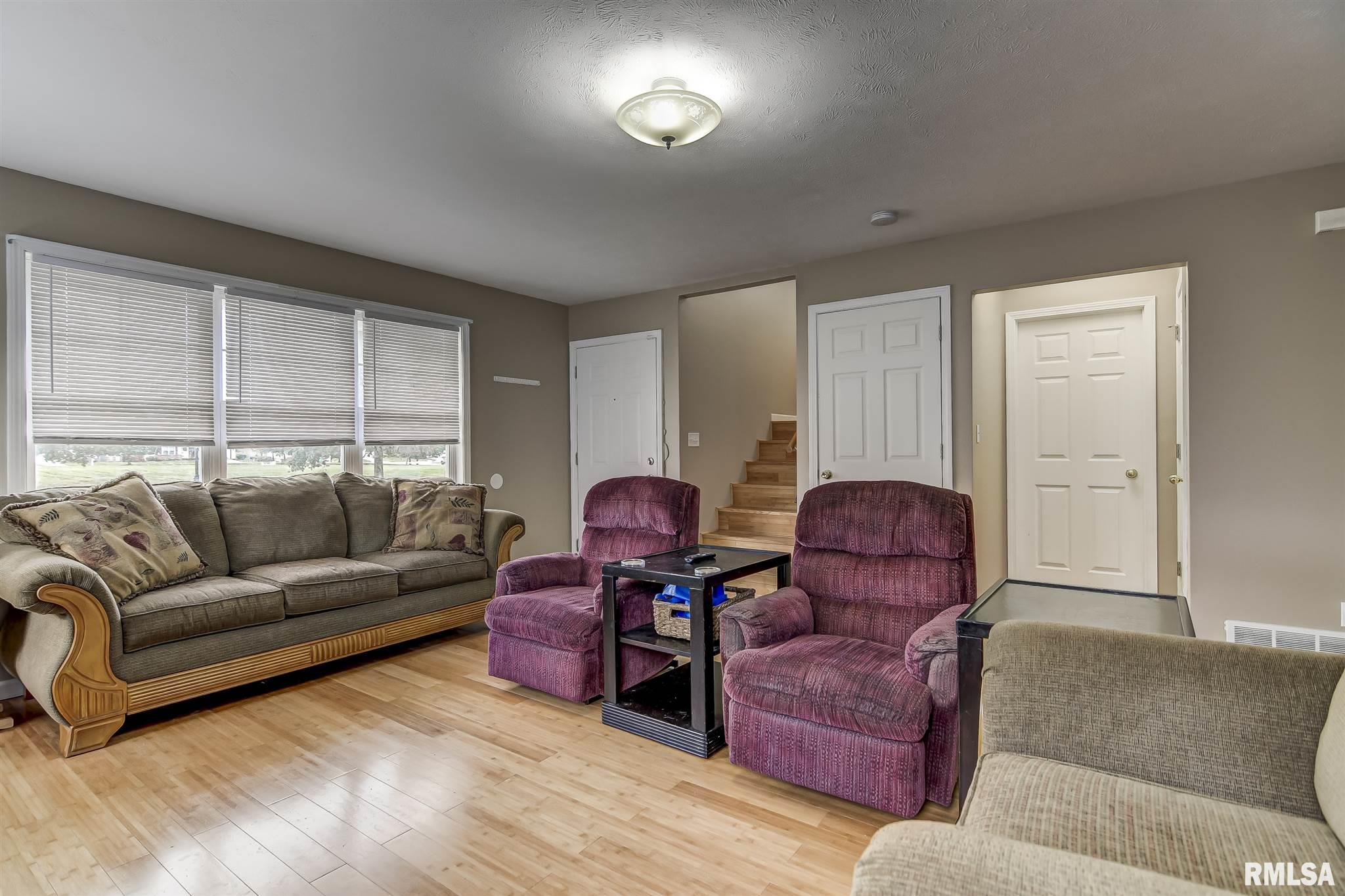 1309 Whitney Lane Springfield, IL 62702 - Photo 8 of 35