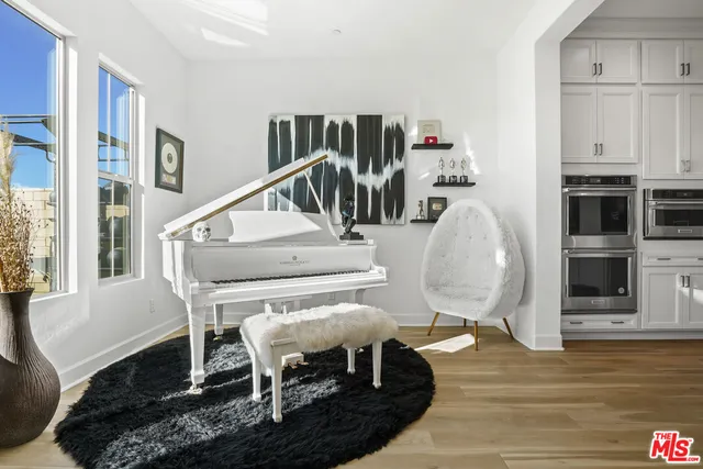 $1,799,000 | 21230 Wild Flower Way, Chatsworth, CA 91311