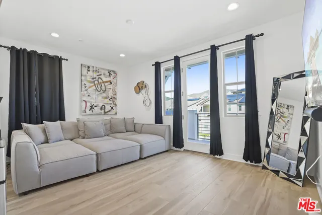 $1,799,000 | 21230 Wild Flower Way, Chatsworth, CA 91311