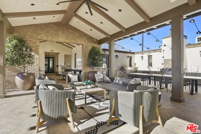 $1,799,000 | 21230 Wild Flower Way, Chatsworth, CA 91311