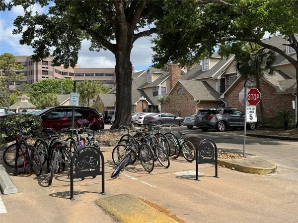 $1,350 | 2300 Old Spanish Trail, Unit 2023, Houston, TX 77054