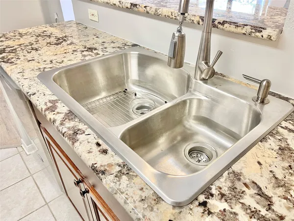 $1,350 | 2300 Old Spanish Trail, Unit 2023, Houston, TX 77054