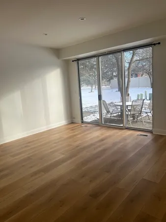 $2,600 | 1146 Regency Drive, Schaumburg, IL 60193