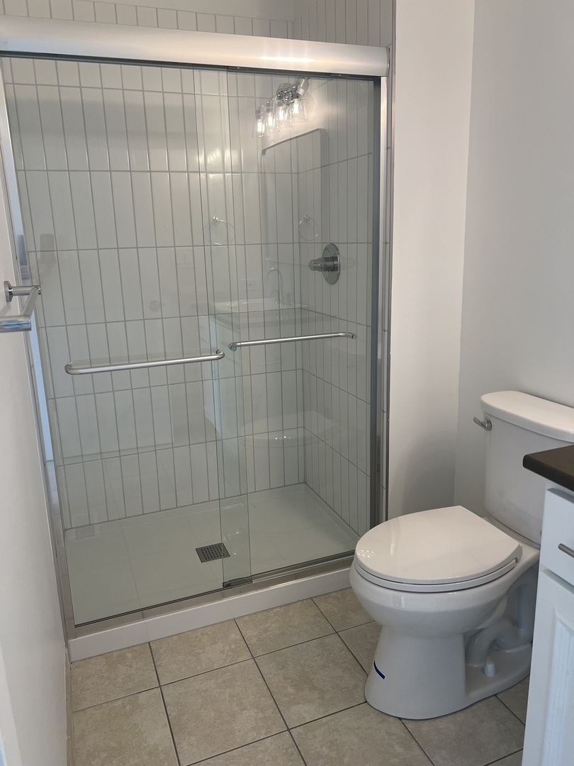 1146 Regency Drive Schaumburg, IL 60193 - Photo 7 of 8