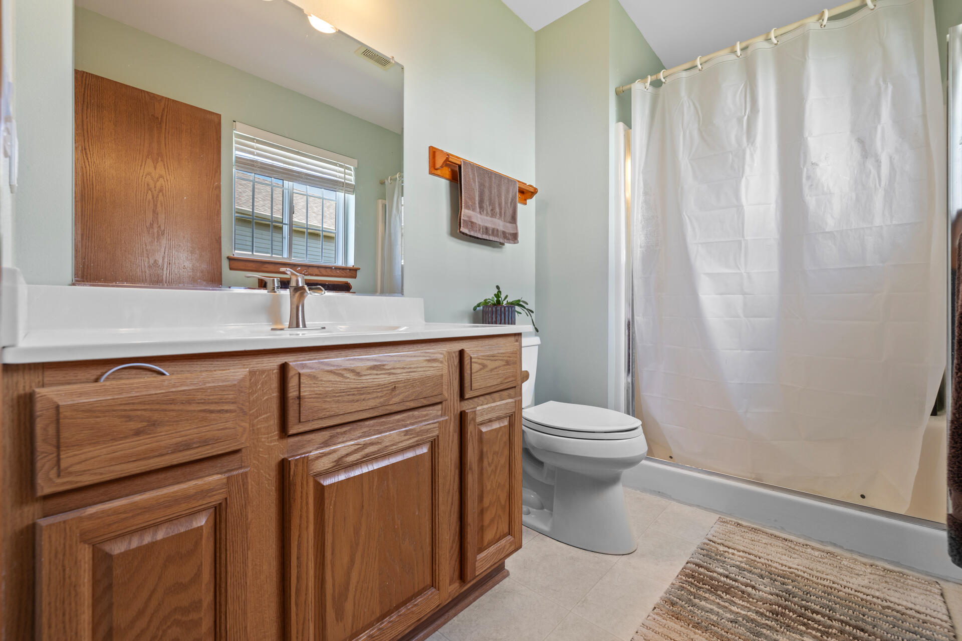 N170W19962 Willow Ridge Drive Jackson, WI 53037 - Photo 13 of 25 Bath