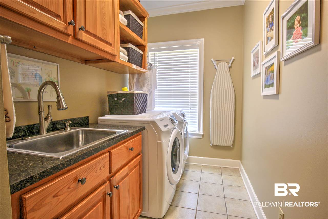 12495 A Myrtle Street Fairhope, AL 36532 - Photo 24 of 43 laundry room