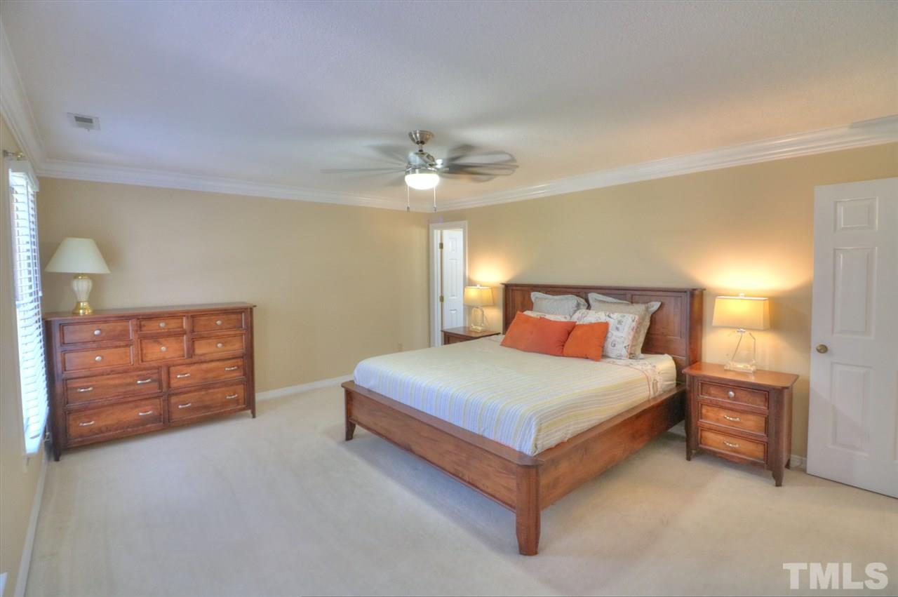 8009 Falling Leaf Court Raleigh, NC 27615 - Photo 17 of 29