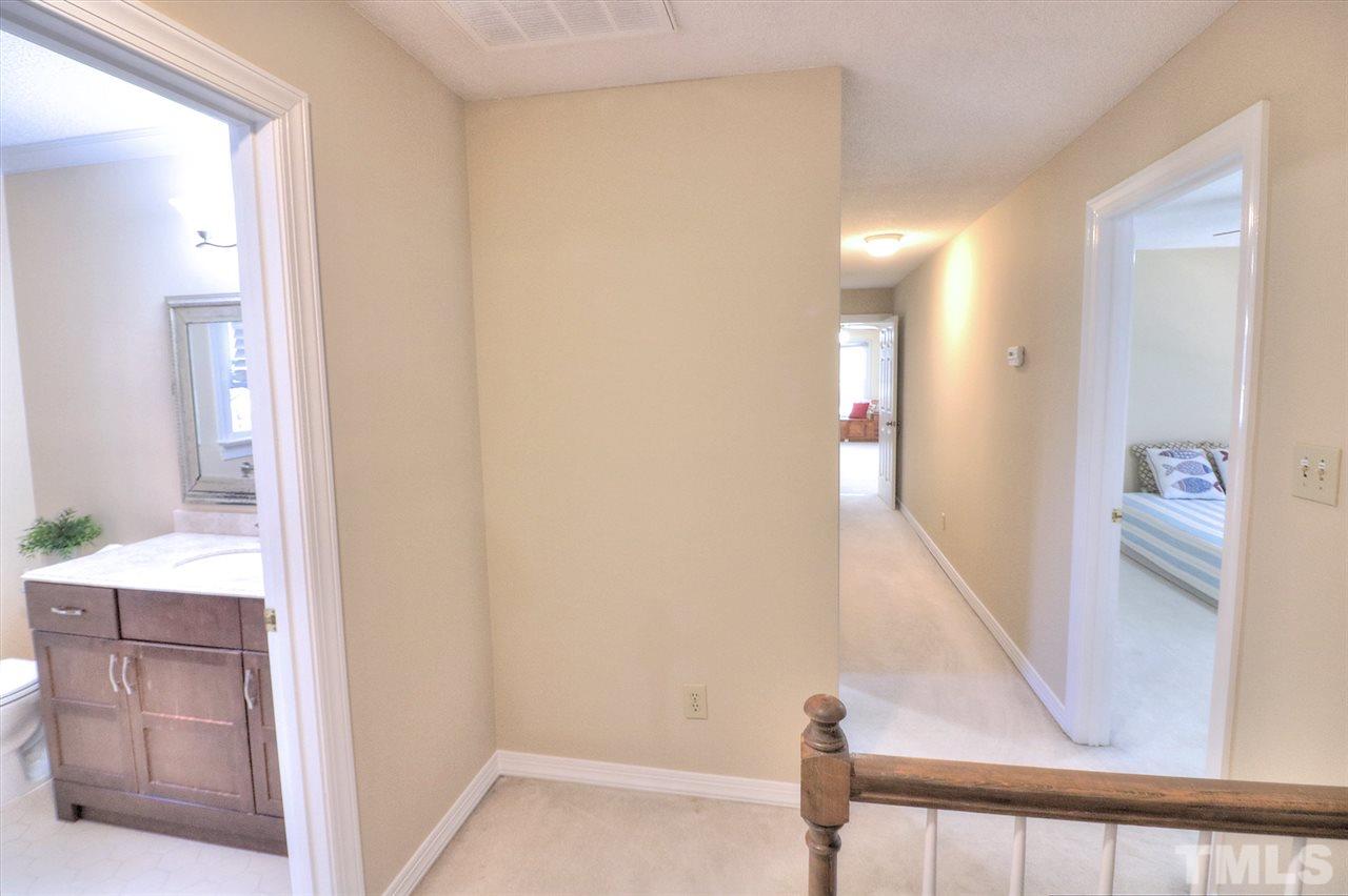 8009 Falling Leaf Court Raleigh, NC 27615 - Photo 20 of 29