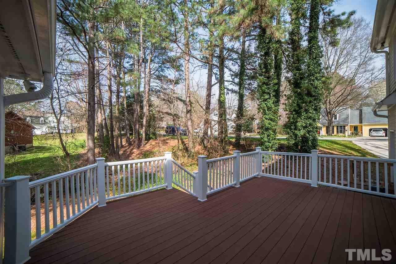 8009 Falling Leaf Court Raleigh, NC 27615 - Photo 8 of 29