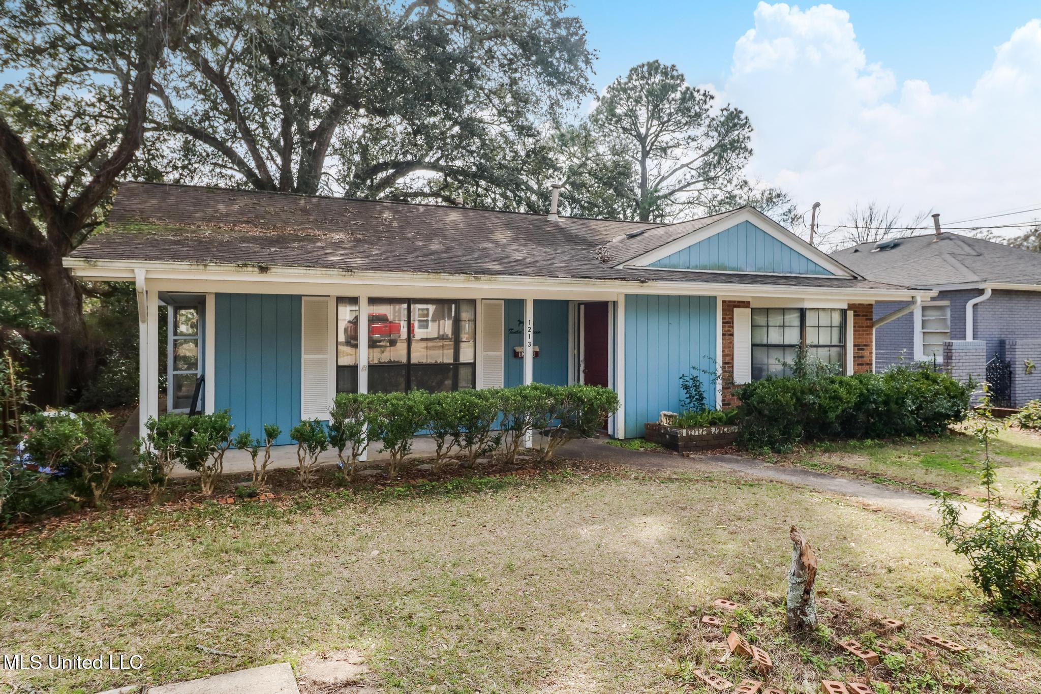 1213 27th Street Gulfport, MS 39501 - Photo 1 of 17 Front