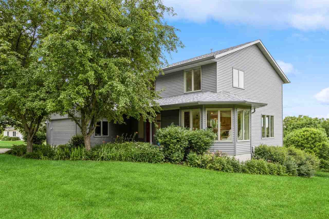3073 Running Deer Road Northeast Iowa City, IA 52240 - Photo 1 of 54 Gallery Image 1