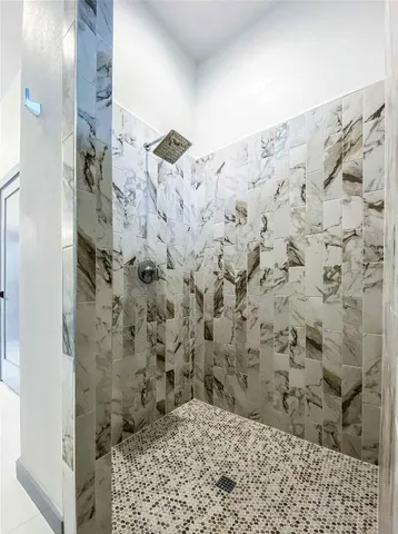 $599,900 | 21907 Shotts Drive, Spicewood, TX 78669