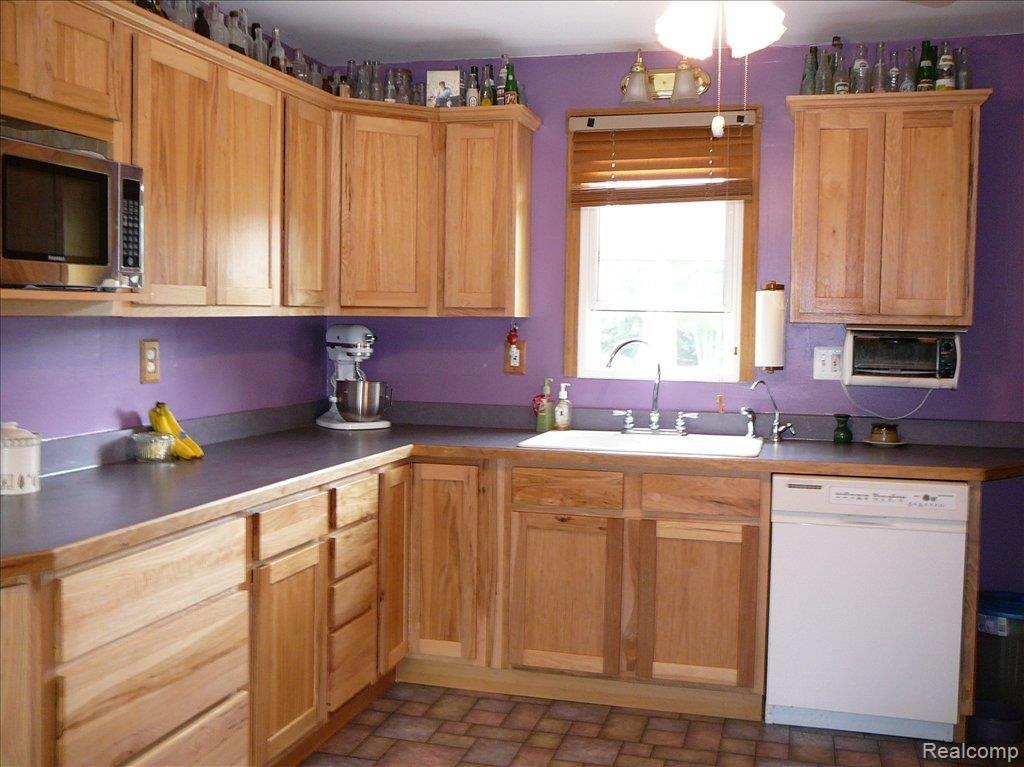 2201 Byron Road Howell, MI 48855 - Photo 12 of 23 Kitchen View