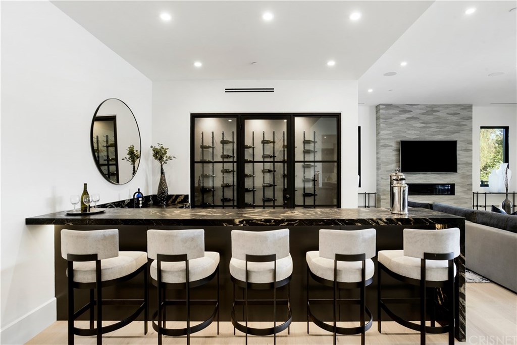 6051 Spring Valley Road Hidden Hills, CA 91302 - Photo 12 of 43