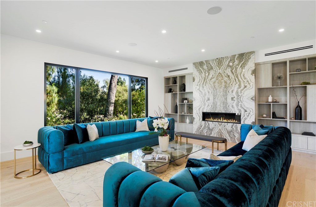 6051 Spring Valley Road Hidden Hills, CA 91302 - Photo 14 of 43